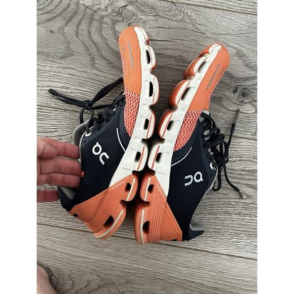 On Cloud Navy Blue and Peach Running Shoes Women's Size 6 - Picture 4 of 10